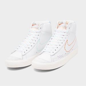 Women’s Nike Blazer Mid 77’ SE